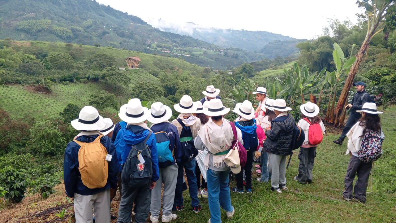 Excursión pedagógica y convivenclal al Eje Cafetero