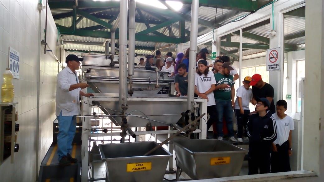 Análisis de transferencia de calor y cambios de estado en las pailas de miel durante el taller de la panela pedagógico