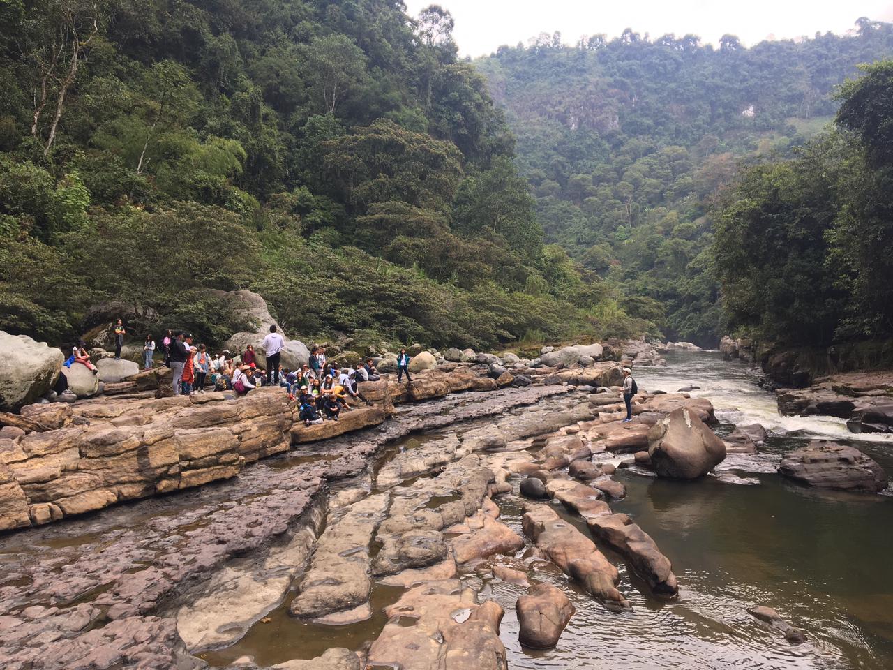Recorrido pedagógico por el Estrecho del Río Magdalena y análisis geográfico con Awalí School