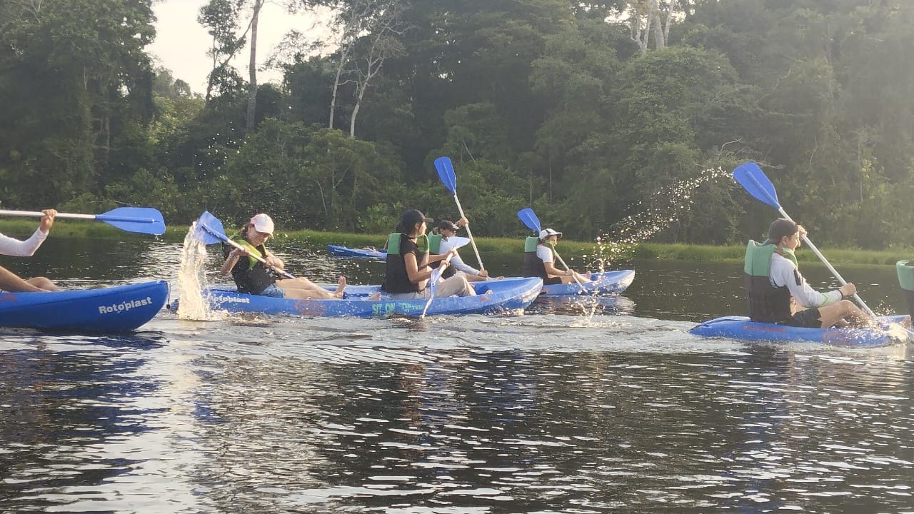 Actividad de Kayak en la Reserva Natural Marashá