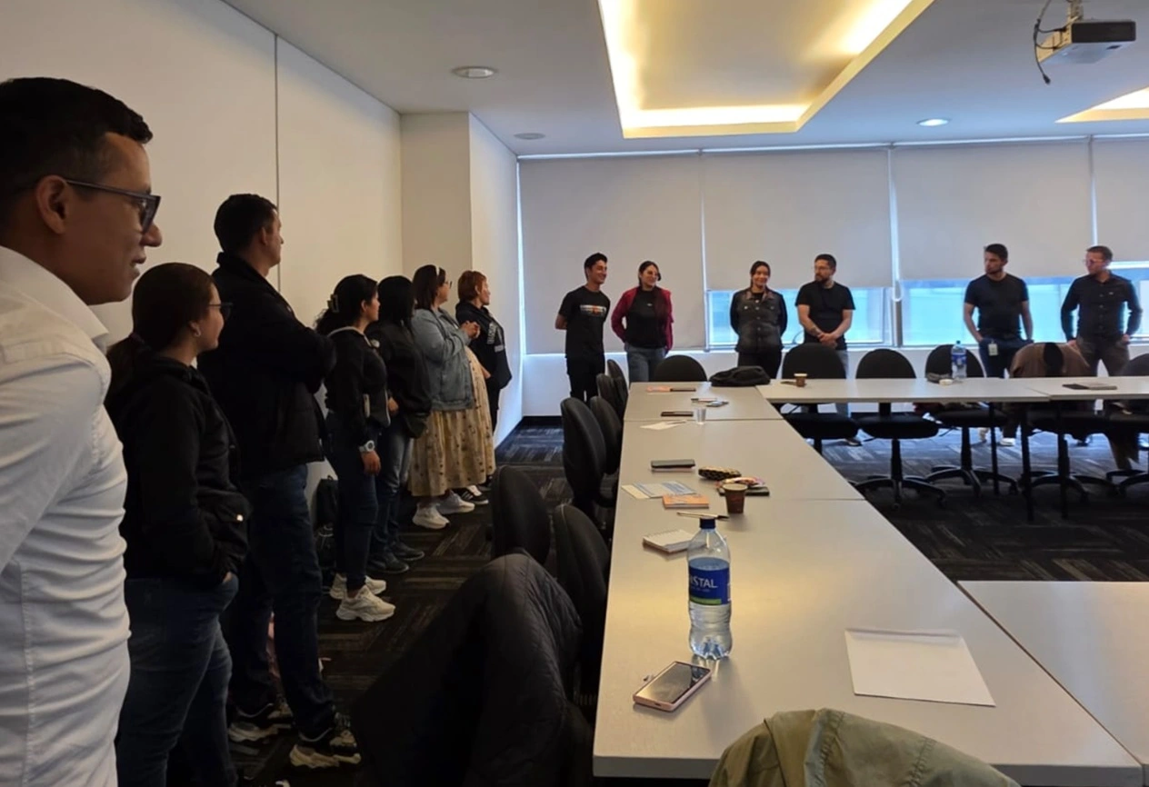 Preparación de nuestro staff para las salidas de Awalí School